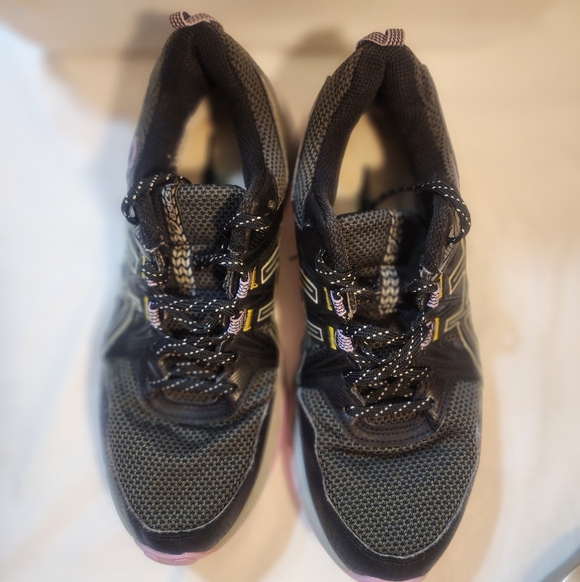 Asics Women's Venture 8 SZ 8.5 Black With Hints Of Purple Athletic Running Shoes - Picture 3 of 11